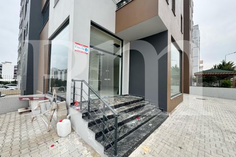 BM'DEN 32.CADDE CİV. 150m2 TEK DÜKKAN VE 150m2 DIŞ ALAN