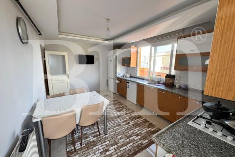 BM'DEN DAVULTEPE'DE ANAYOL ÜZERİ DENİZE YAKIN 3+1 KOMBİLİ DAİRE