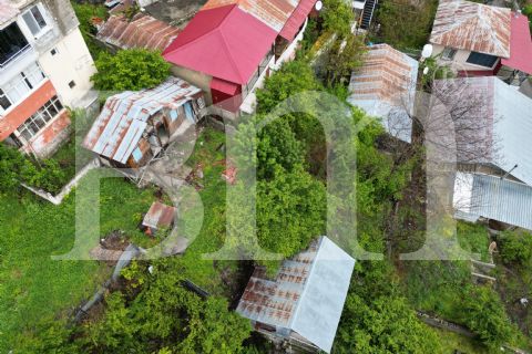 BM'DEN FINDIKPINARINDA MERKEZDE 156+142m2 İMARLI ARSA