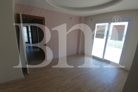 bm''den gelecek koleji civ. soli 'de geniş otoparklı 2+1 daire