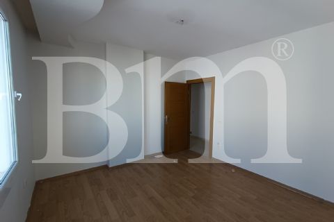 bm''den mezitli deniz manzaralı 2+1 90m2 daire