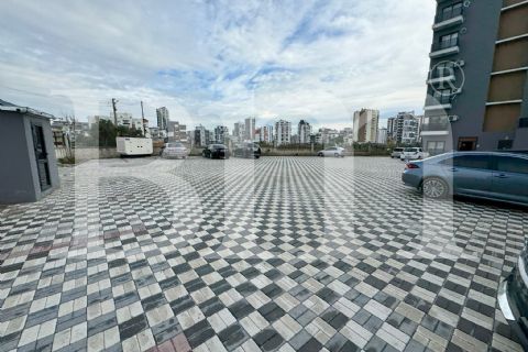 bm'den mezitli kuyuluk civ.havuzlu sitede 1+1 full eşyalı daire