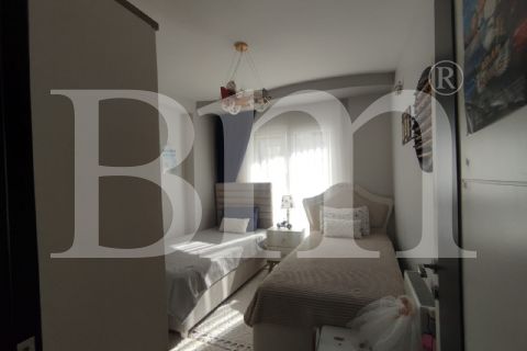 bm''den mezitli'de 3+1 150m2 net masrafsız temiz daire