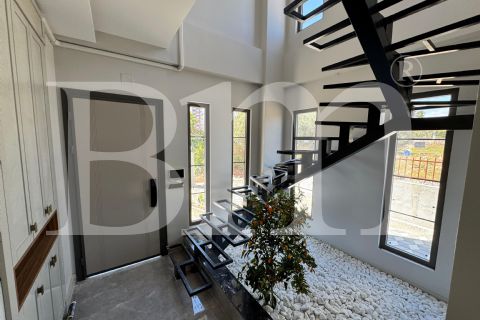 bm'den mezitlide müstakil bağımsız sıfır lüks ikiz dubleks villa