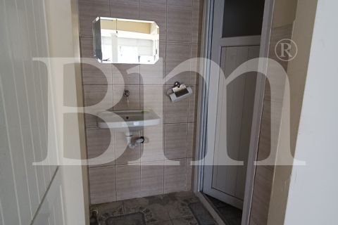 bm'den pirireis'de 80m2 geniş kullanışlı bahçeli dükkan