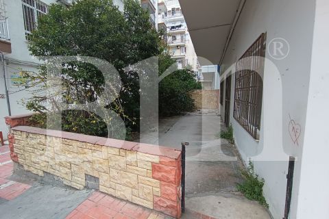 bm'den pirireis'de 80m2 geniş kullanışlı bahçeli dükkan