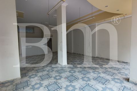 bm'den pirireis'de 80m2 geniş kullanışlı bahçeli dükkan