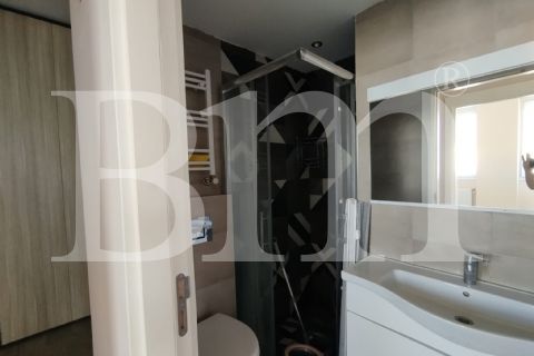 bm'den üniversite caddesin'de 1+1 full eşyalı daire