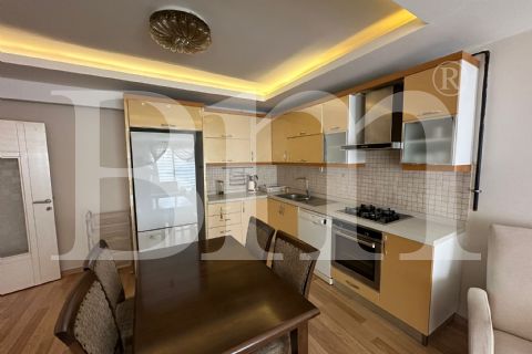bm'den üniversite caddesin'de 2+1full eşyalı havuzlu daire