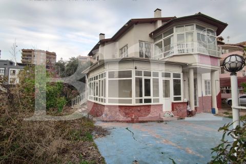 bm'den viranşehirde cadde üzeri ticari nitelikli 410m2 villa